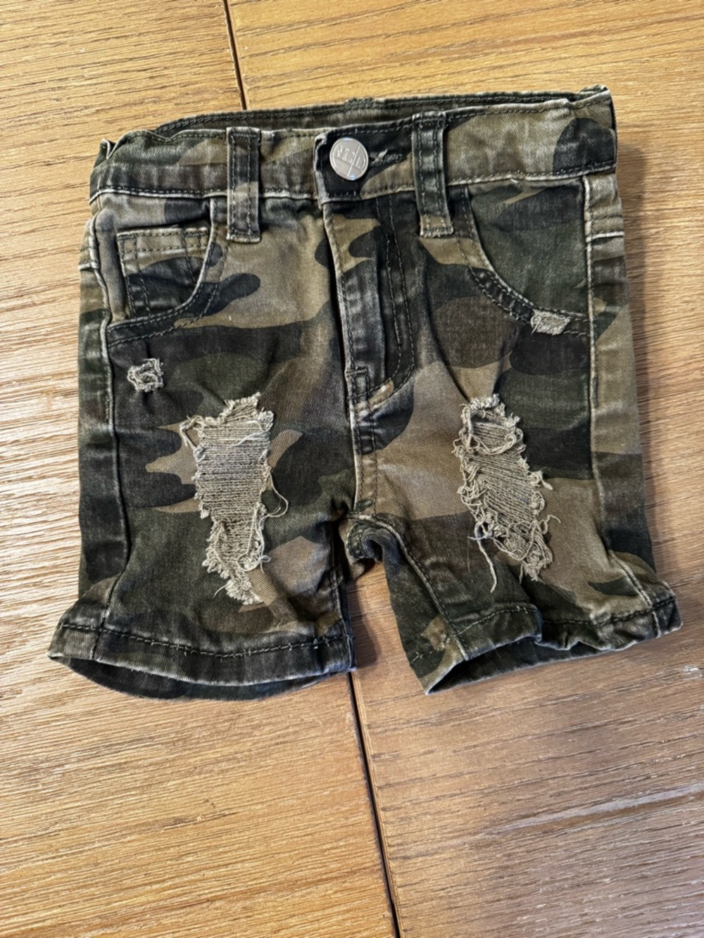 Camo Distressed Kids Shorts - Green